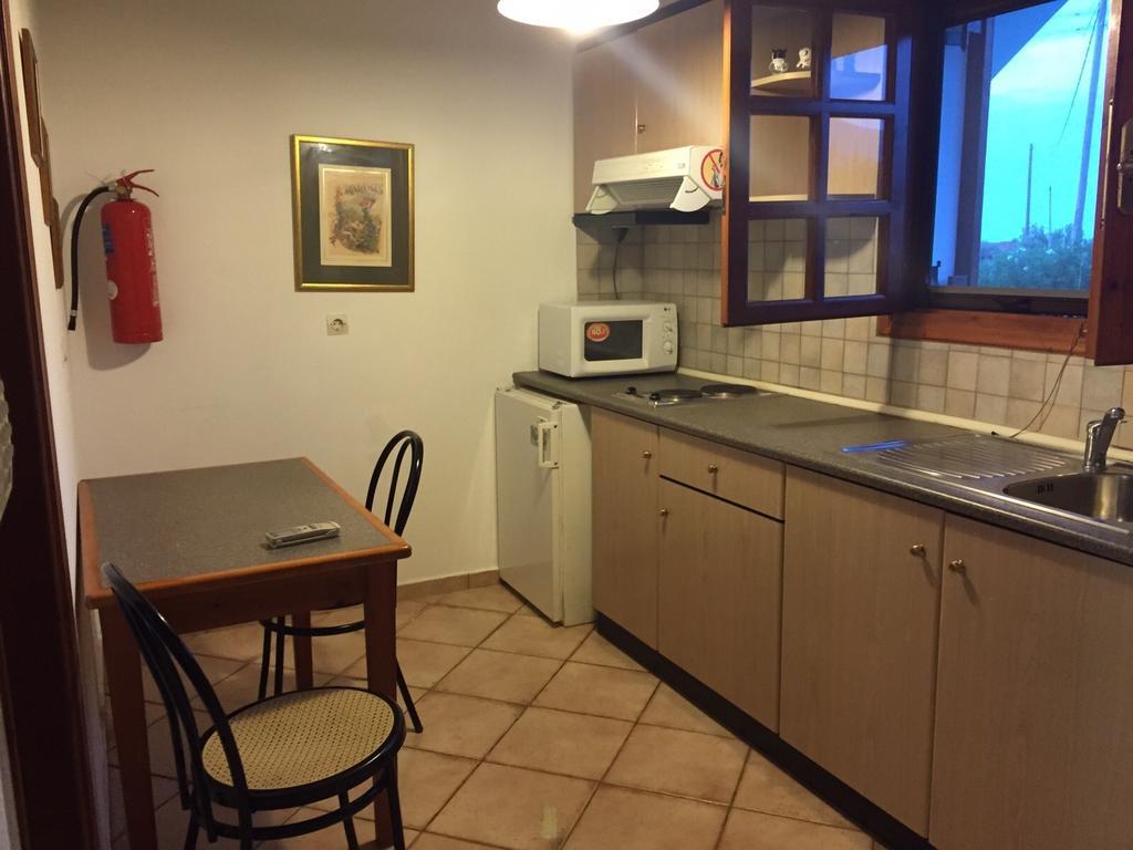 Terpsichore Apartments Kyparissia Cameră foto
